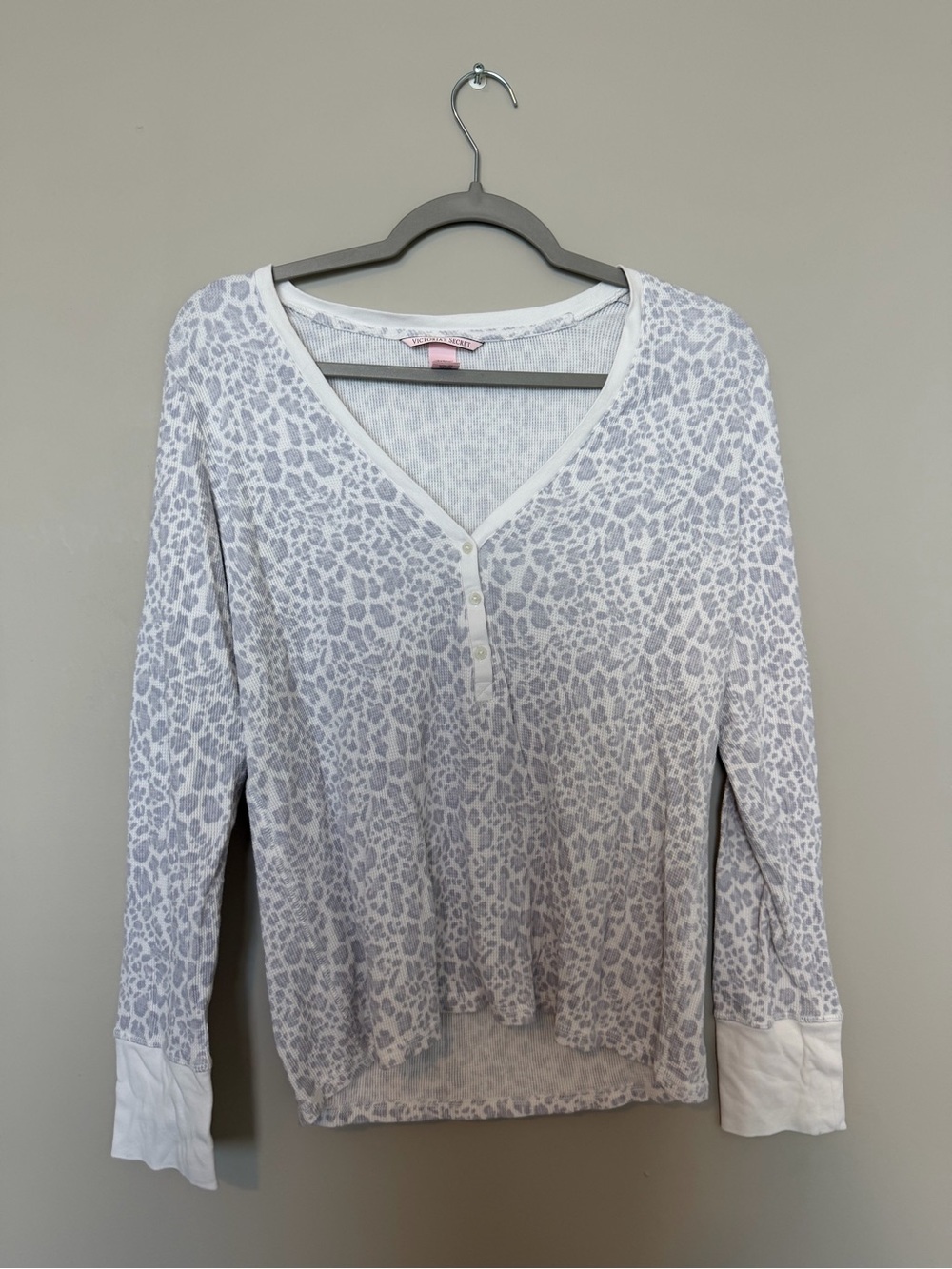 Victoria's Secret Light Gray Leopard V-Neck Henley Long Sleeve Top